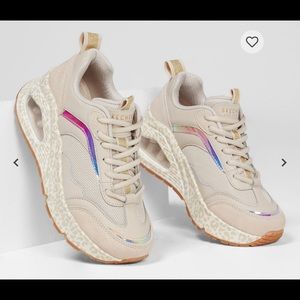 Sketchers air cooled memory foam sneakers